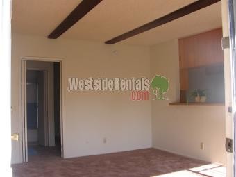 Primary Photo - 21825 Saticoy St