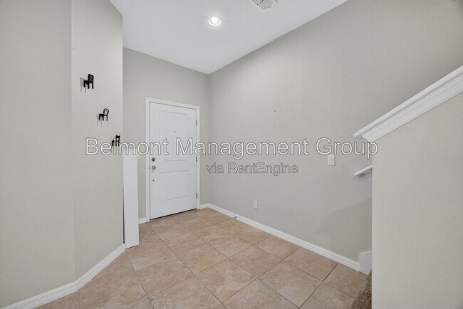 Building Photo - 3004 Alessa Loop