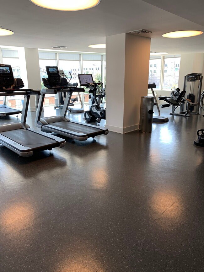 Photo - County Road 693, North Bergen, NJ 07047 - ... Apartment