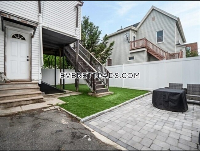 Foto del edificio - 121 Hancock St