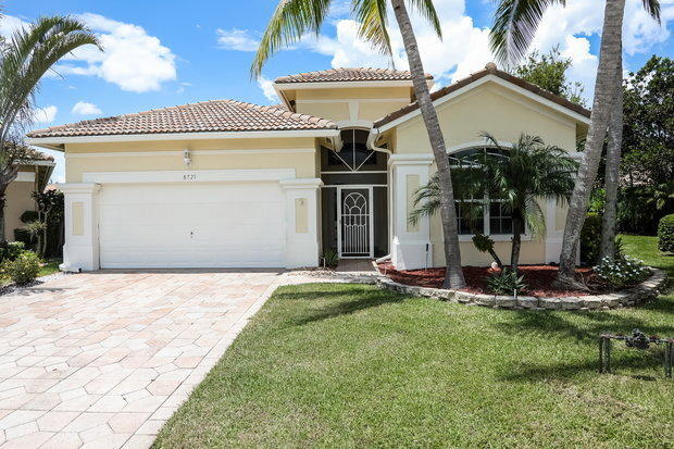 Primary Photo - 8721 Treasure Cay