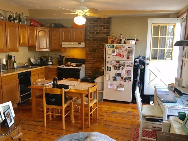 Foto del edificio - 109 Bartlett St