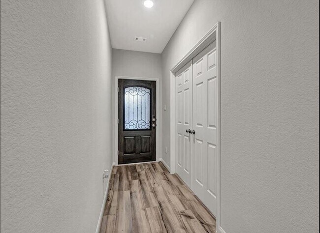 Building Photo - 216 Cresta Cv Ct