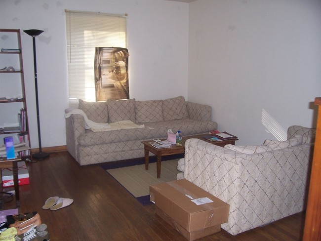 Building Photo - 1 br, 1 bath  - Hunter Lodge  Unit