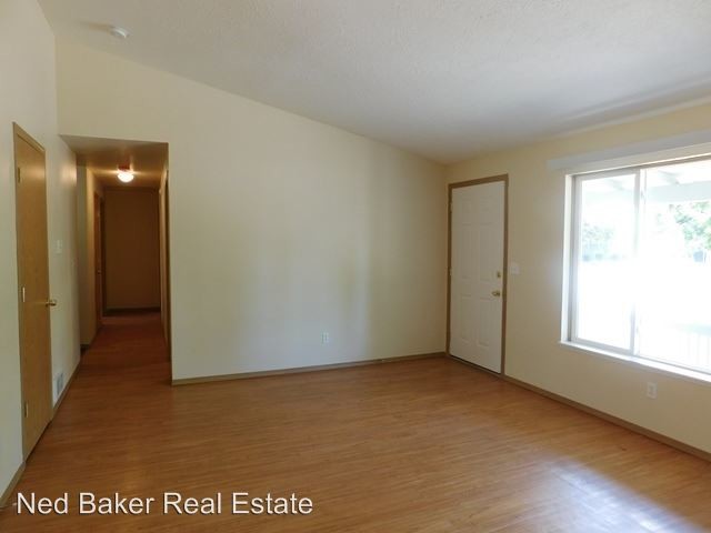 Building Photo - 3 br, 2 bath House - 2040 16th St NE