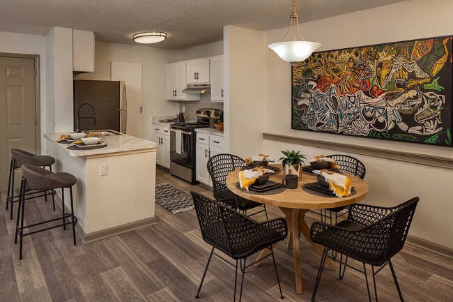 The Oakley Apartments apartments — community photo - The Oakley Apartments