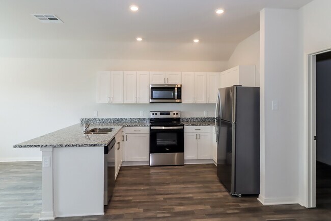 Building Photo - 232 Pleasant Path, Snook, TX