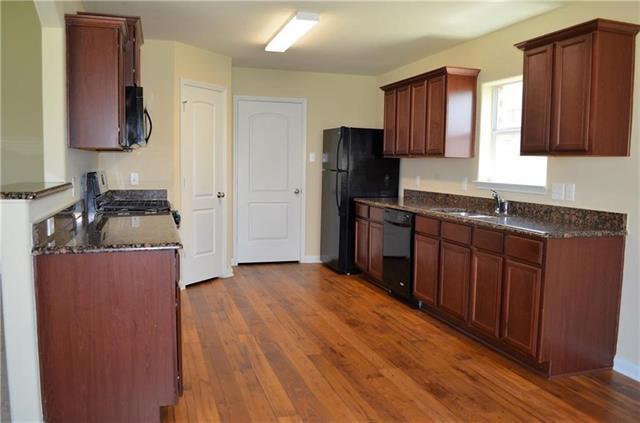 Building Photo - 2037 Fairview Dr