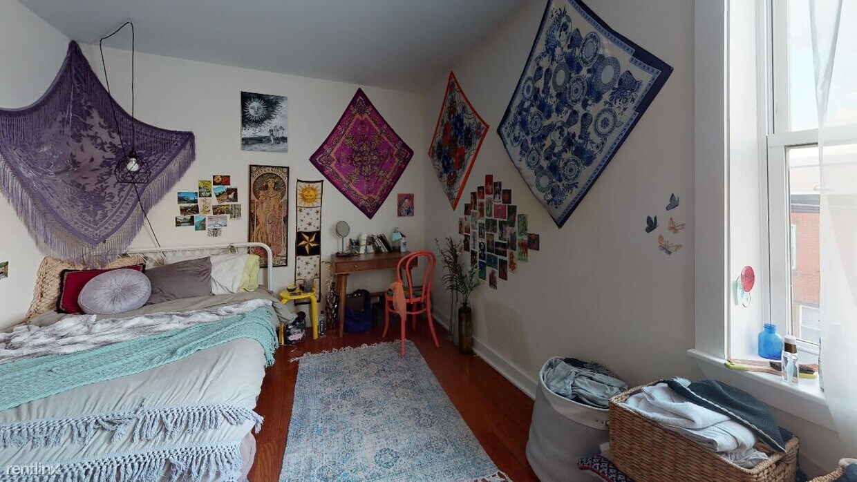 Primary Photo - 1617 W Montgomery Ave