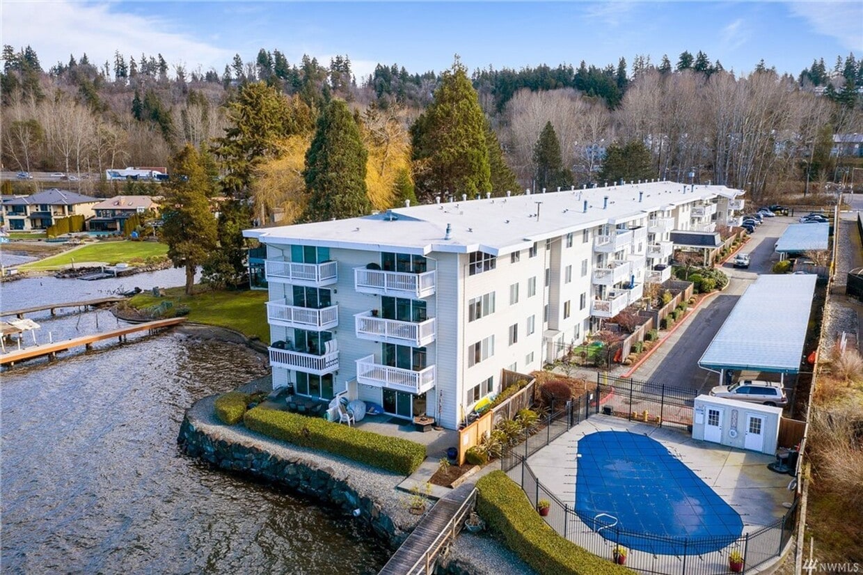 Beautiful Lakefront 2 Bed 1.75 Bath Condo ... - Beautiful Lakefront 2 Bed 1.75 Bath Condo ...
