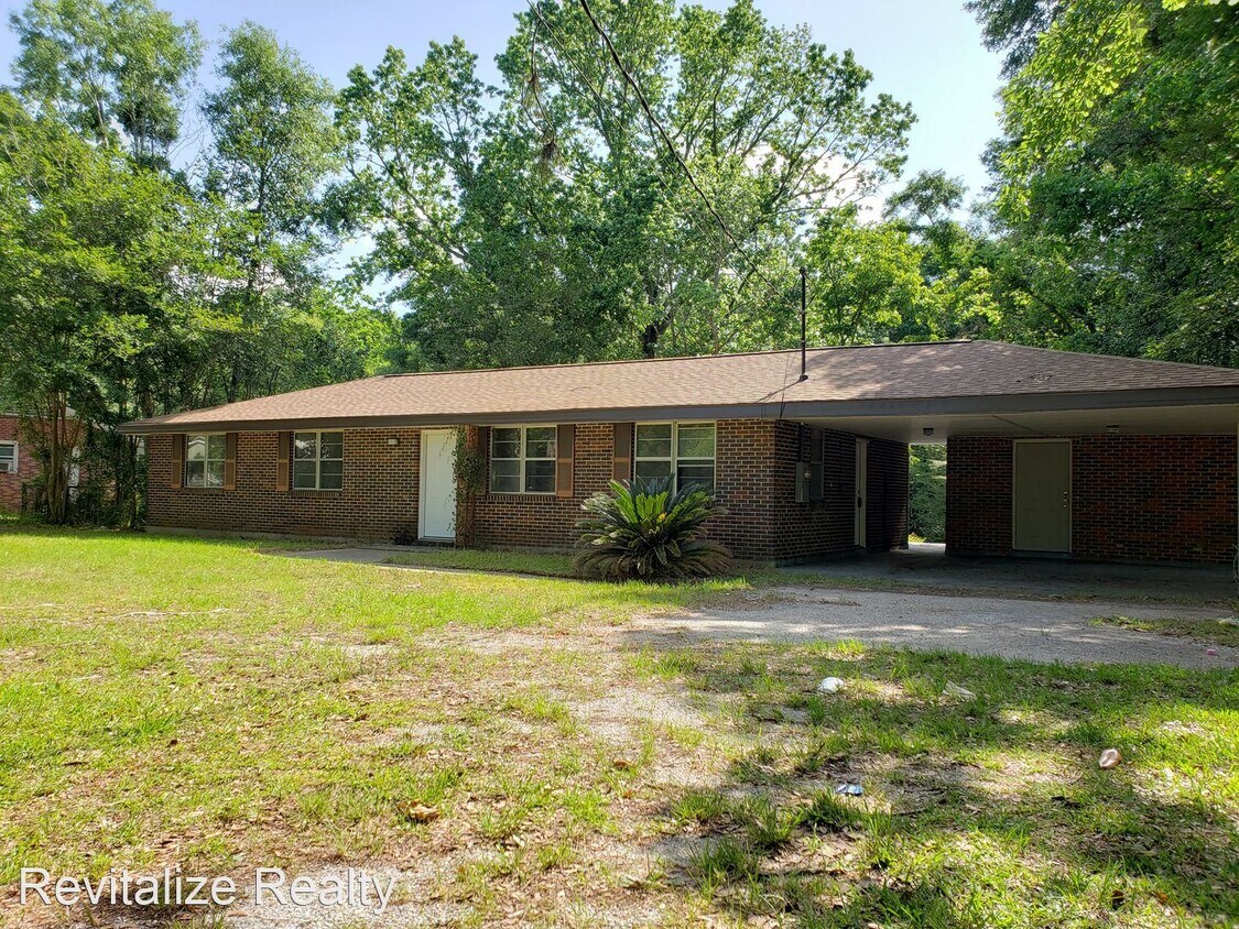 4 br, 1 bath House 4807 Bush Ln House for Rent in Mobile, AL