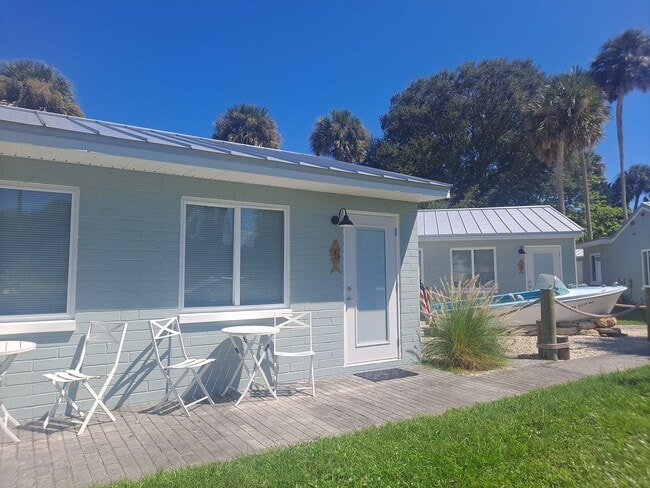 Building Photo - NSB FURNISHED EFFICIENCY UNIT-ALL UTILITIES INCLUDED INCLUDING WI-FI!
