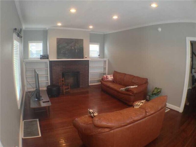 Foto del edificio - 2701 Highland Pl