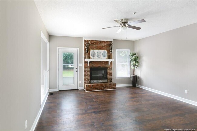 Foto del edificio - 5815 Rivercroft Rd
