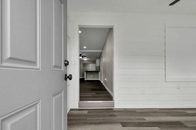 Building Photo - 1137 Smith Rd