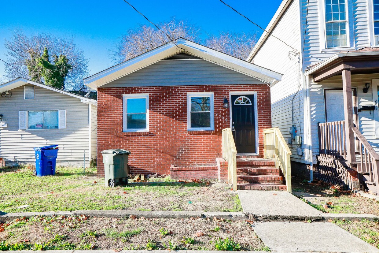 Primary Photo - Charming Single Family Home