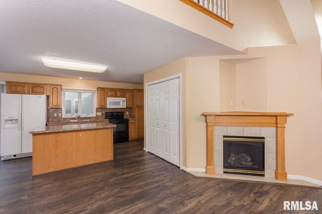 Foto del edificio - 3054 Cherrywood Dr