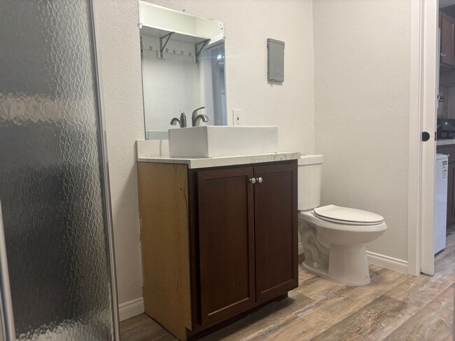 Building Photo - 829 Kostner Dr