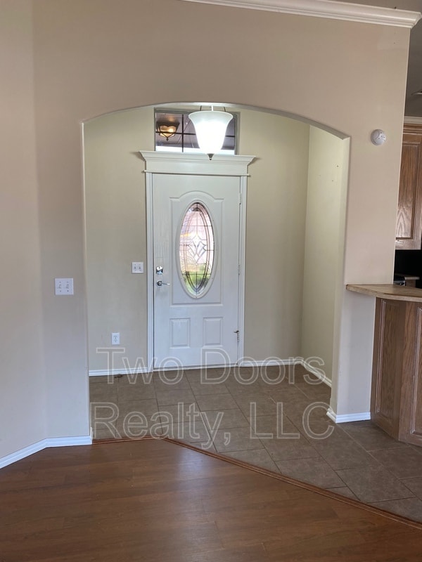 Photo - 858 Patco Spur Ave House