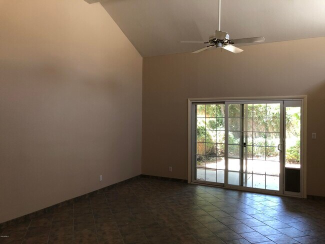 Foto del edificio - 9144 E Winchcomb Dr