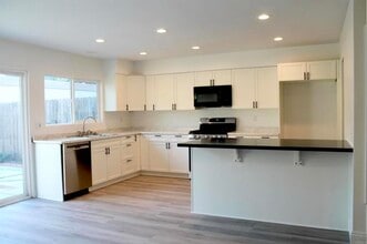 Building Photo - 2746 Via Tulipan