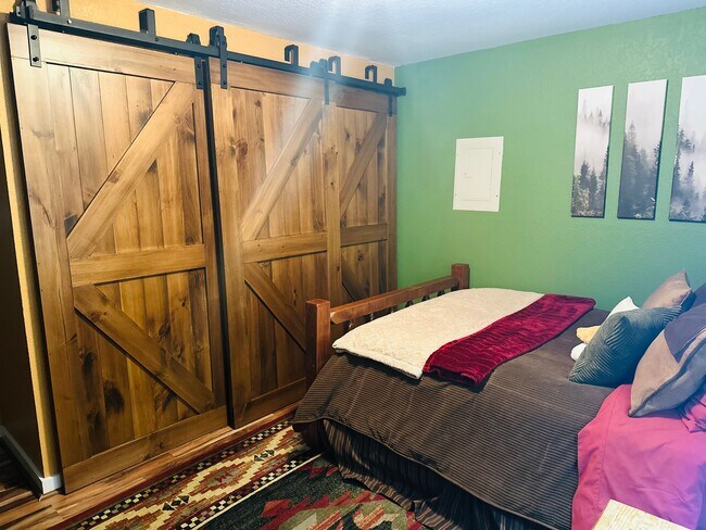 Foto del edificio - 17722 North Park Pl N