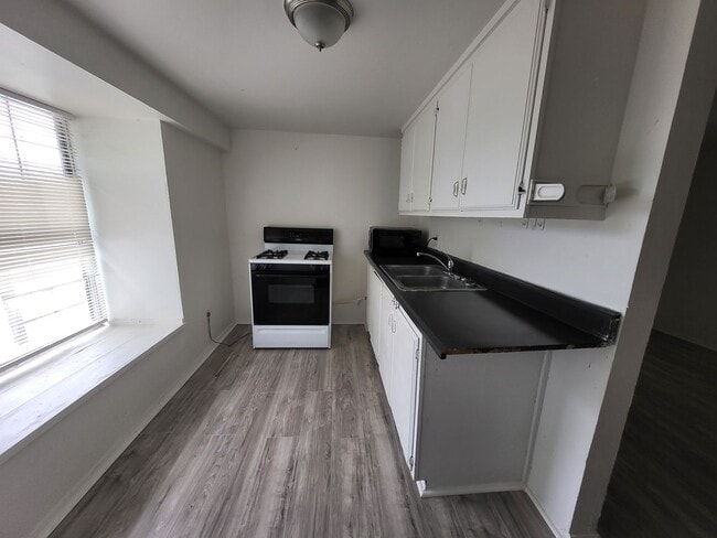 Building Photo - 6950 Lark Haven Ln
