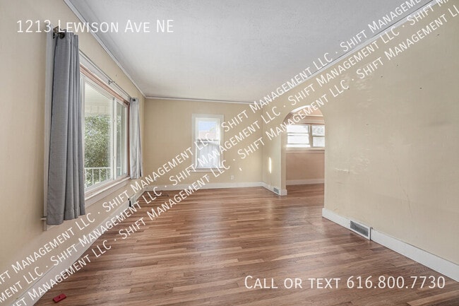 Building Photo - 1213 Lewison Ave NE