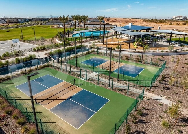 Building Photo - 1235 W Sparrow Dr