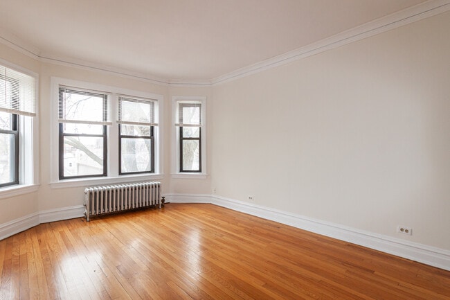 Foto del edificio - 1913 W Larchmont Ave