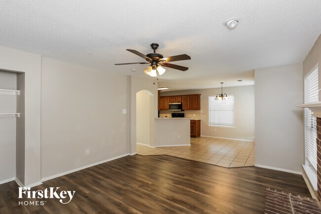 Foto del edificio - 1146 Finch Cir