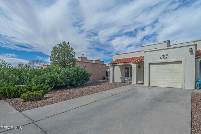 Foto del edificio - 7573 Le Conte Dr