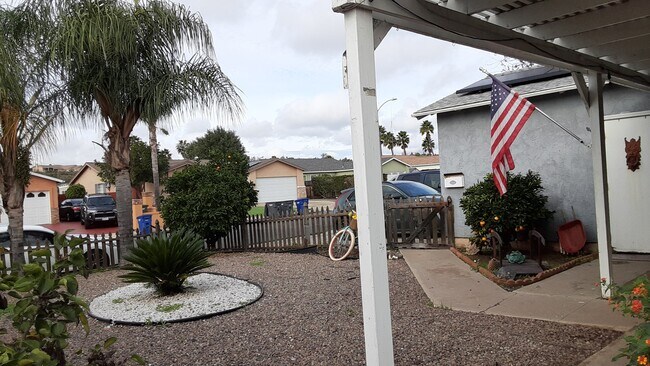 Foto del edificio - 15157 Jenell St