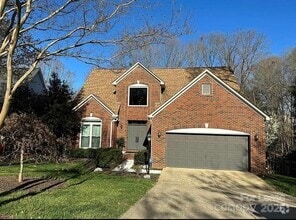 Building Photo - 519 Delburg St