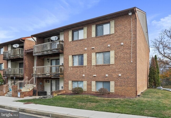 Building Photo - 1002 Magnolia Woods Ct