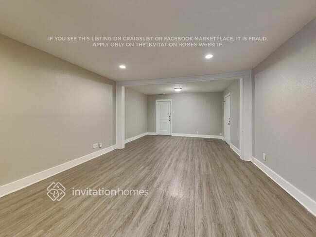 Building Photo - 923 Meadow Mead Dr