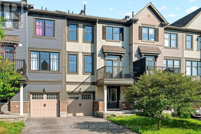 Building Photo - 66 Fallengale Cres