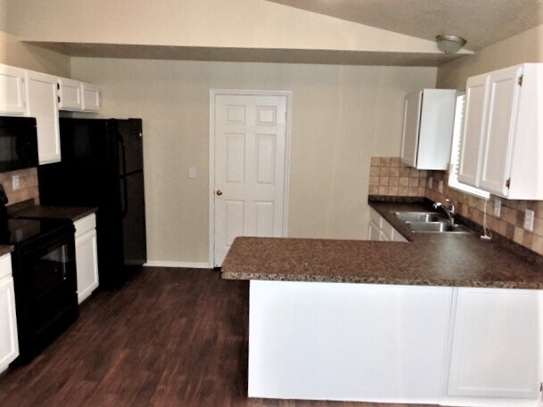 Foto del edificio - 4296 S 6180 W