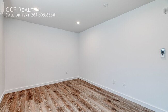 Foto del edificio - 751 N 43rd St