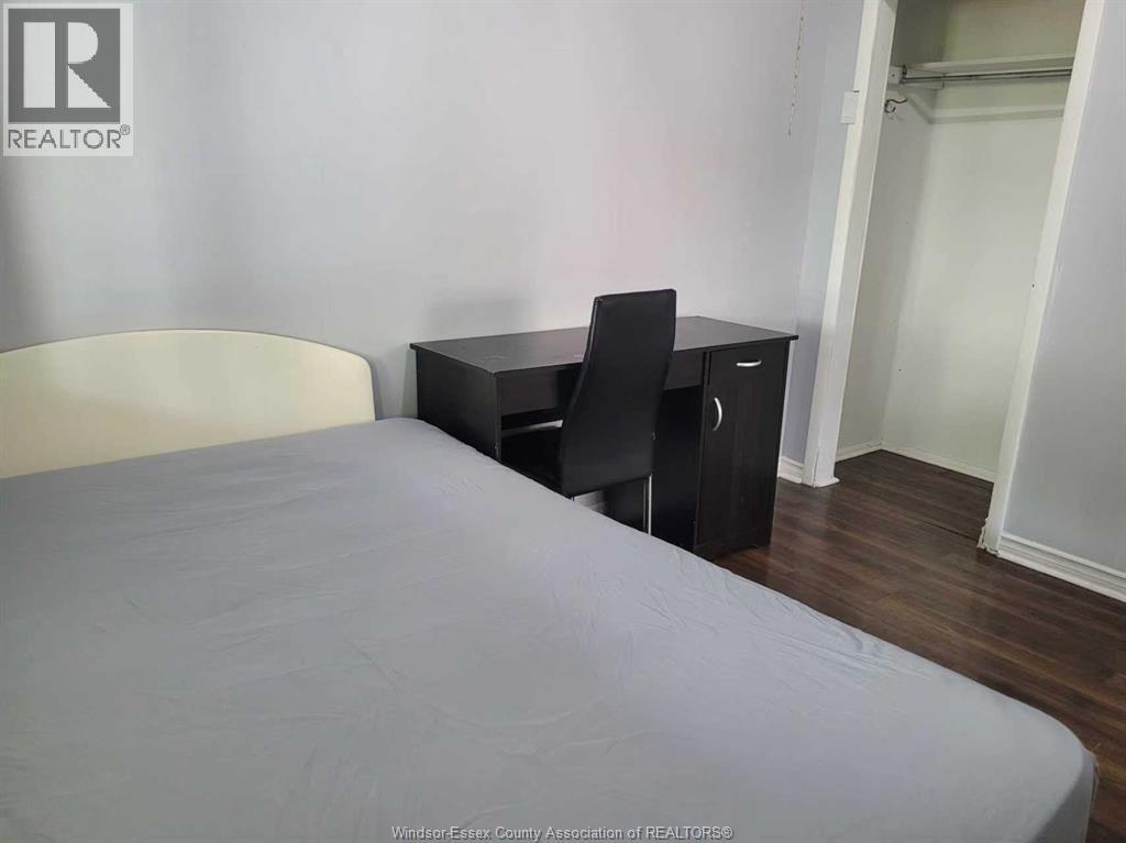 Photo du bâtiment - 407 Bridge Ave