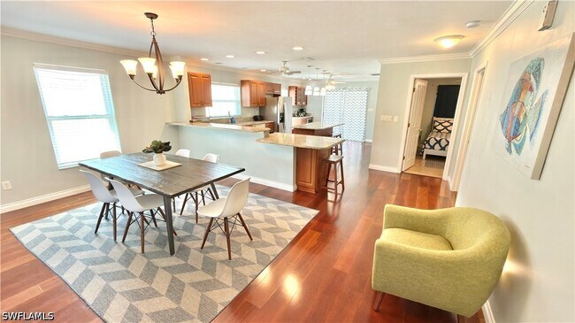 Foto del edificio - 573 108th Ave N