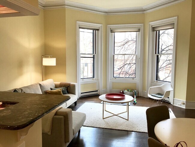 Foto del edificio - 241 Beacon St