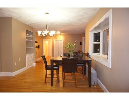 Building Photo - 143 Billings St