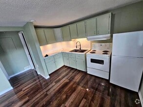 Building Photo - 10437 Rue Principale
