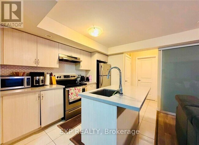 Photo du bâtiment - 2355 Sheppard Ave W