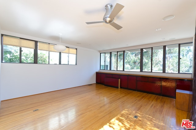 Foto del edificio - 11007 Strathmore Dr