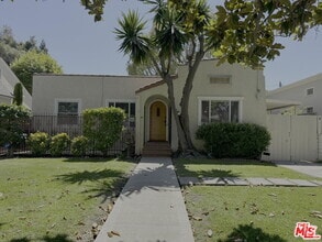 Building Photo - 2039 Kelton Ave