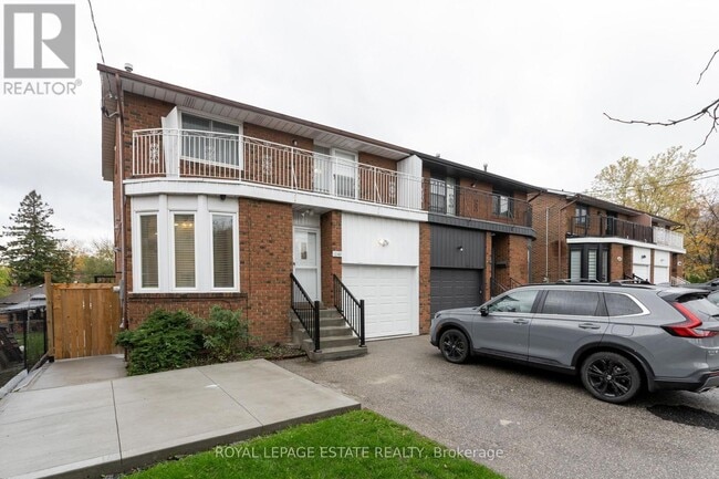 Building Photo - 1040 Victoria Park Ave