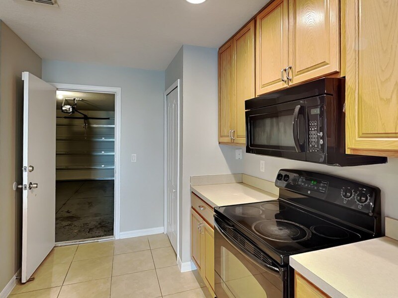 Foto principal - 2716 Whispering Trails Dr