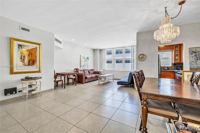 Foto del edificio - 4747 Collins Ave